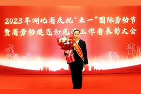 深耕行业守初心——记省劳模、中百仓储咸宁店经理陈红图片