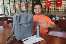 武大雷军班，一只脚已踏出了象牙塔丨九派快评图片