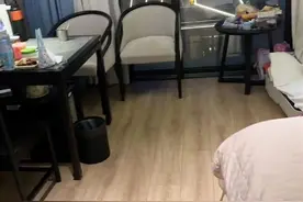 一家8口住酒店200多天？当事人称陪丈夫考察生意才住店，酒店否认共同炒作图片