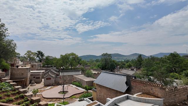 陈赓等曾穿过这个“将帅之门”，豫北小村竟是抗战时期地下交通线要塞！| 寻镇中原·红色小镇之豫北篇⑦