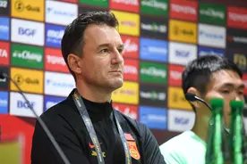 国足主帅扬科维奇：0-3输球很痛苦，但我们缠斗了90分钟图片