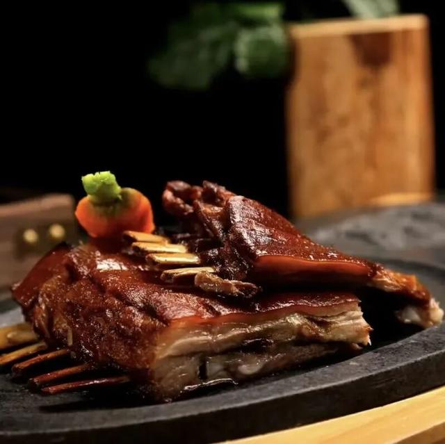 句容的外面是什么？