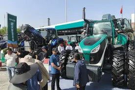 新质赋能 雷沃智慧农业整体解决方案“亮剑”新疆农机展图片