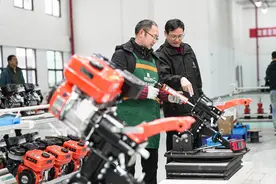 报效祖国 建功西部｜陈江：专注“小”农机设备，把微耕机开进西部丘陵山区图片