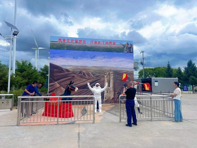 陕西靖边南服务区：企地共建绘就新蓝图