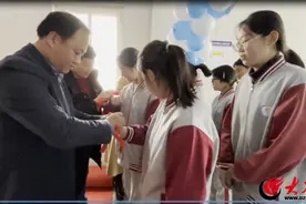 百日誓师燃斗志 壮志凌云战中考——平度市麻兰中学2024届中考百日誓师大会平度市麻兰中学图片