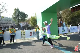 8岁小男孩拿下人生中首个全国冠军图片