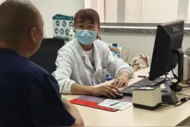 健康小站丨标准身材的男子变“壮汉”，问题竟在甲状腺图片