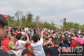 百年民俗花炮节燃动广西宁明县乡村新活力图片