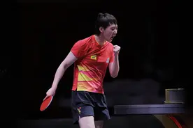 王曼昱4比0横扫张本美和，中日女乒对决交出3胜1负成绩单图片