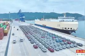 “离港确认”提效率 “一箱多车”降成本图片