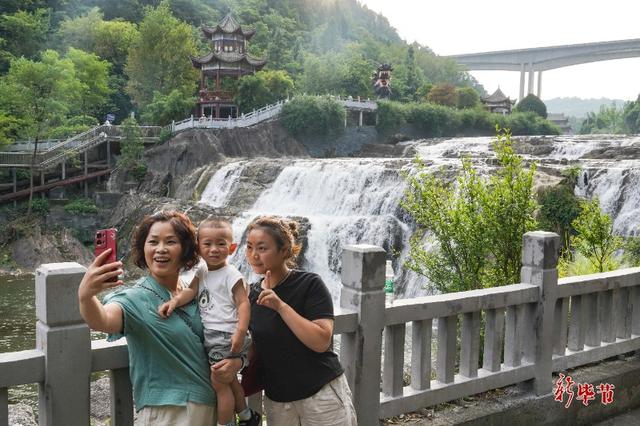 毕节：城市旅游让更多游客“留下来”