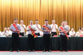 荣立个人三等功 三门这位老师有何教学秘诀？图片