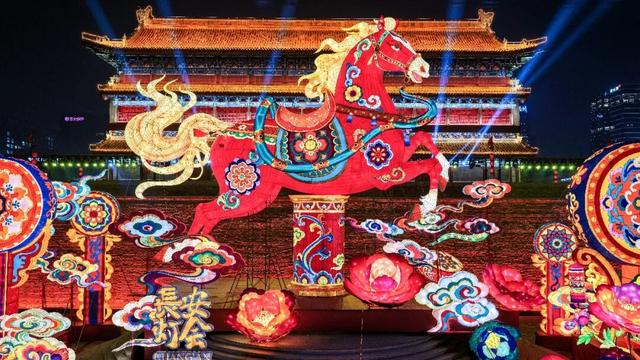 ‌长安入梦：当唐诗在曲江街头“活”起来