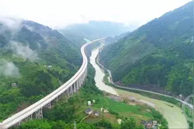 巫云开高速云阳境内17.67千米贯通 全线建成后串联渝东北多个景点图片