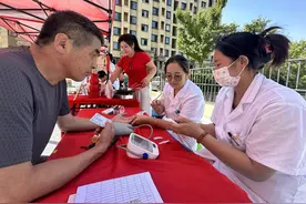 ​老于帮办进社区 | 牙齿缺失怎么办？三种治疗方案供选择图片
