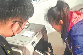 “毛孩子”坐上高铁啦！高铁宠物托运首日 携带宠物乘客点赞服务便捷、实惠、放心图片