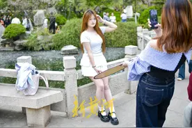 清明升温！夏装抢镜泉城春日街头图片