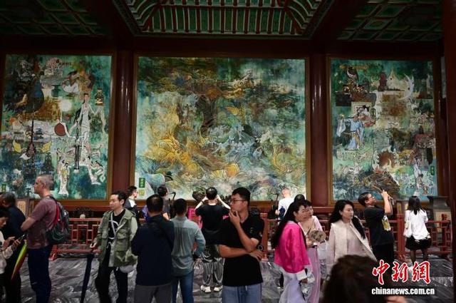 武汉黄鹤楼重建40周年 文旅融合焕新彩