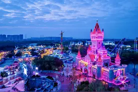 郑州方特水上乐园开园回归 缤纷活动开启欢乐之旅图片