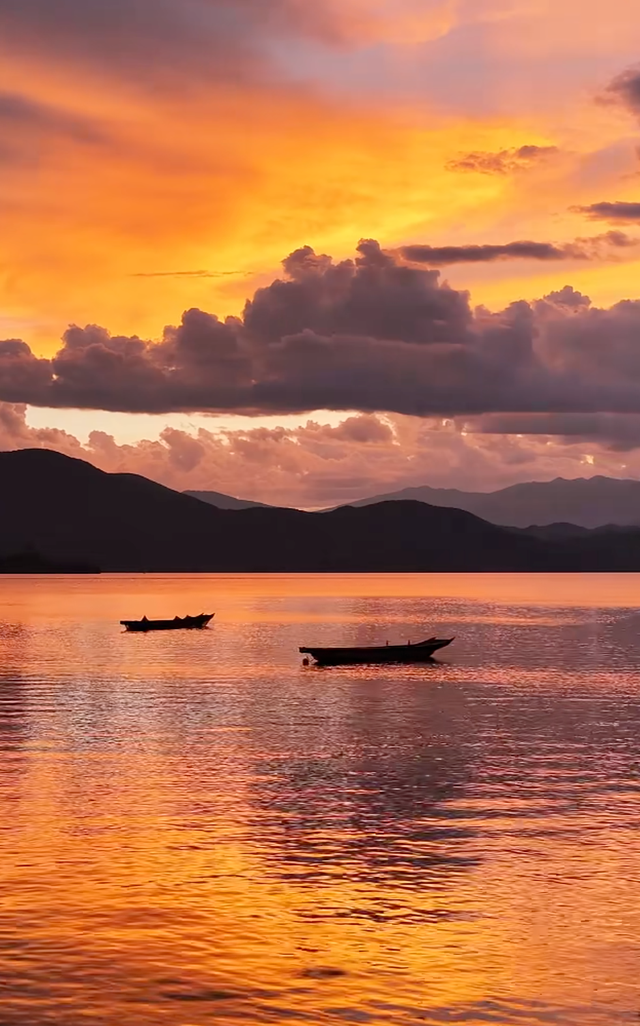 限定美景 | City Walk 腻了？盐源为你准备了一场“Lake Walk”