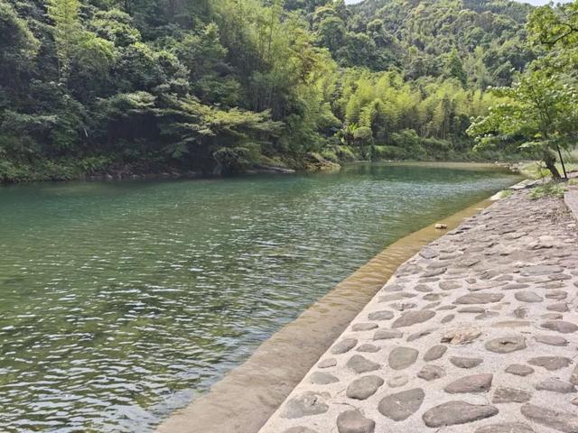 避暑首选！解锁桂林果冻水小众玩法