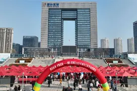 职引未来 才聚高新 烟台高新区2025年春风行动专场招聘会成功举办图片