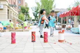 优学高新丨扎染、玩泥巴、自由搭建……益文幼儿园自主游戏真精彩！图片