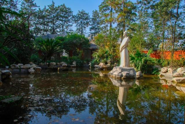 青睐绵阳 ‖ 秋日寻迹草堂：与诗圣共赴一场古今对话