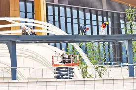 渝厦高铁黔江站站前广场加紧建设图片