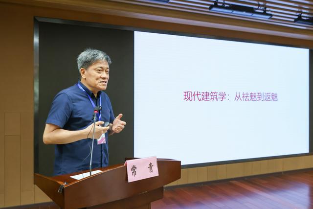 国庆连着中秋，沪上建筑何以持续“吸粉”?