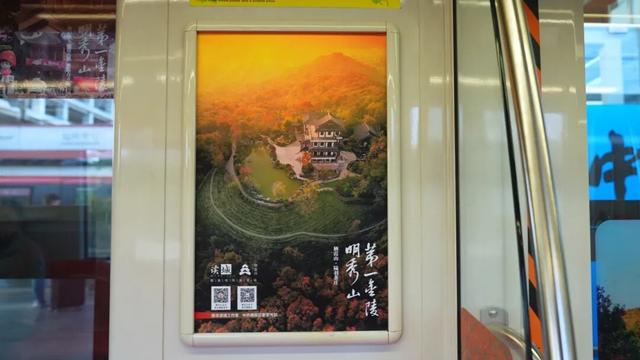 栖霞山人气爆棚，红叶超长待机！@友友们，错峰更有乐趣哦~