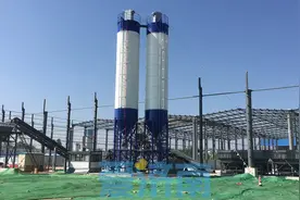 山推建友稳定土拌合站应用庆章高速建设图片