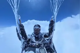 男子玩滑翔伞被“云吸”至8598米高空奇迹生还，部门已展开调查！图片