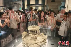 台湾青年湖北行：课本中地标在眼前 知识与现实交汇图片