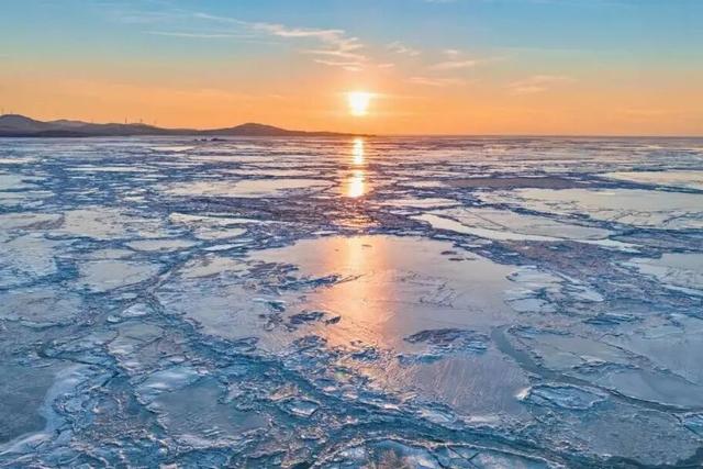 凝冬之境：辽宁冰瀑玉带与冻海蓝冰的限定交响