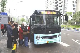 两江新区礼嘉街道打通居民出行“最后一公里”图片