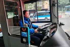 新春走基层丨同事17年，这对夫妻从未一起过过除夕图片