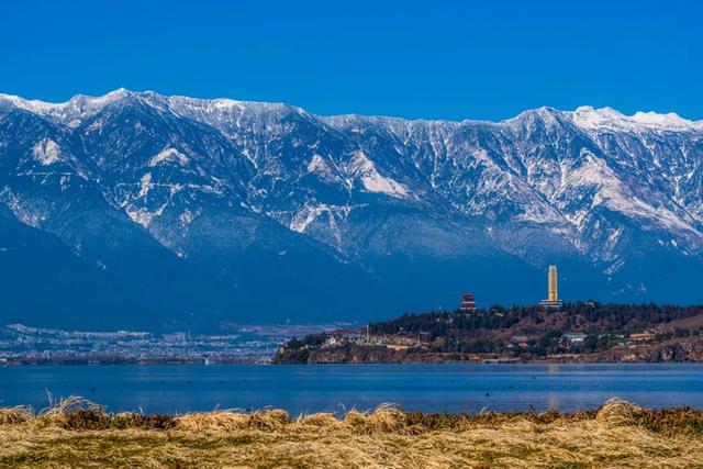 雪落大理苍山，有着道不尽的浪漫