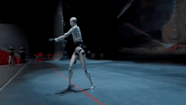 宇树最新机器人发布：1米8大高个，能跳舞会功夫，就是颜值一言难尽