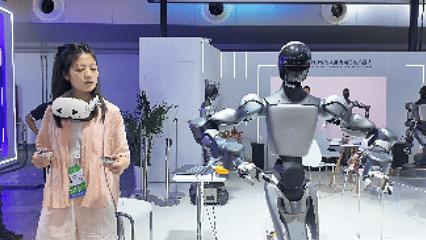 不管你来不来32°的上海逛WAIC，都需要这份探展指南
