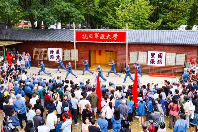 红安七里坪万人参与，现场画面来了！