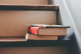 长江职业学院：毕业典礼上，鲜花献给最可敬的人图片