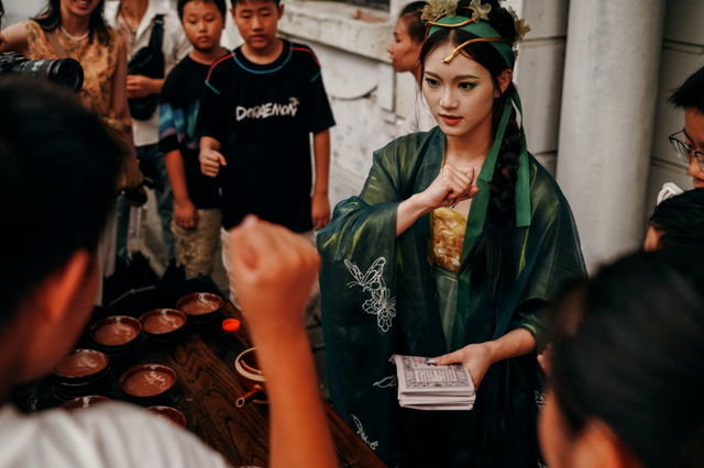 松江夜游好去处！在上海影视乐园，开启沉浸式“仙界奇旅”