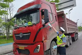 四川“五一”假期道路交通安全形势总体平稳有序图片