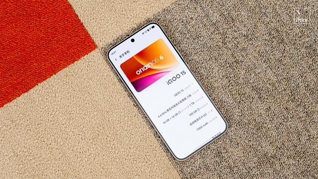 iQOO 15 体验：性能续航拉满后，电竞旗舰开始卷影像了