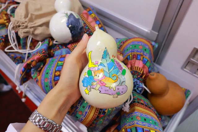 叩响非遗之门 行囊装满云南