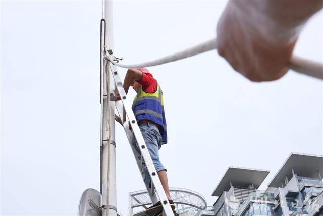 梨园广场14处冗余牌拆除 指路更精准