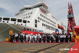 国内首艘自主研发设计的大型出口客滚船在广州命名交付图片