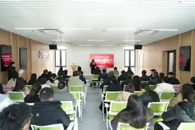 “乐龄申城·早上海”奉贤行活动暨柘林镇“余晖熠熠·银领先锋”社区离退休干部之家启动仪式顺利举行图片
